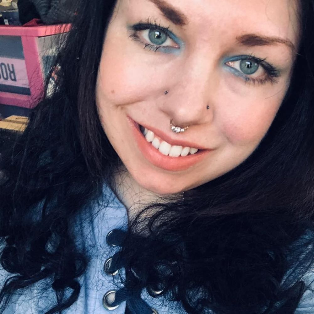 Meet your Posher, Noelle